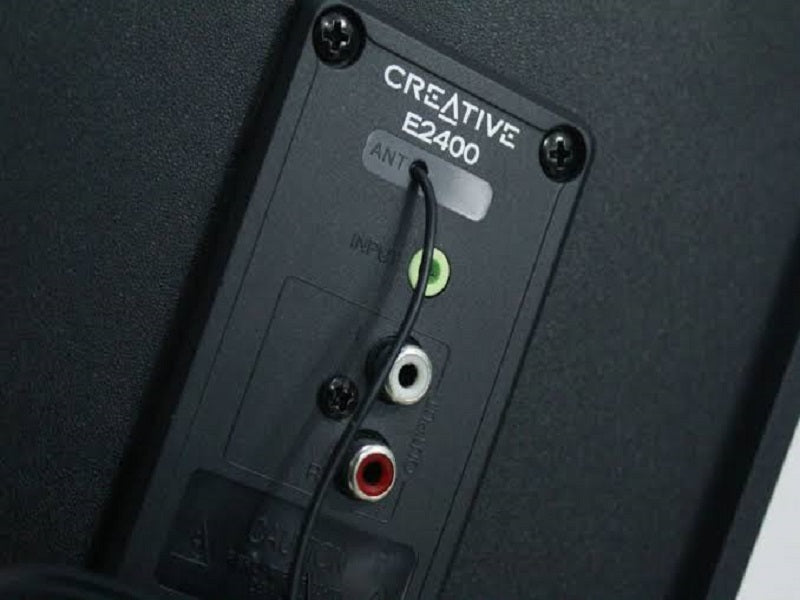 CREATIVE Sbs E2400 Usb-Mp3-Fm-Remote-Rca