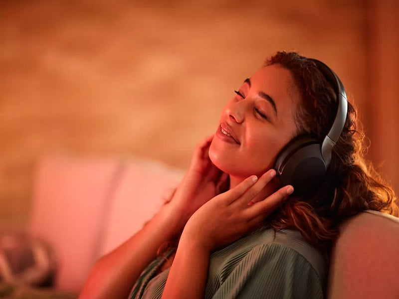 PHILIPS Taph805Bk/10  Wireless Headphone